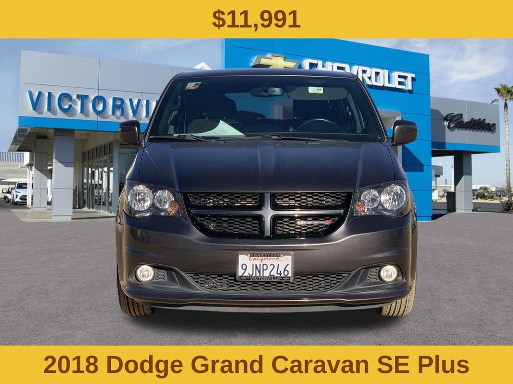Used 2018 Dodge Grand Caravan SE FWD image 2