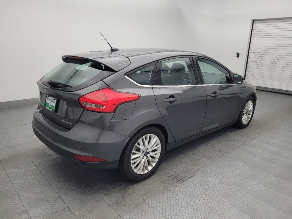 Used 2018 Ford Focus Titanium w/ Titanium Technology Package FWD image 9