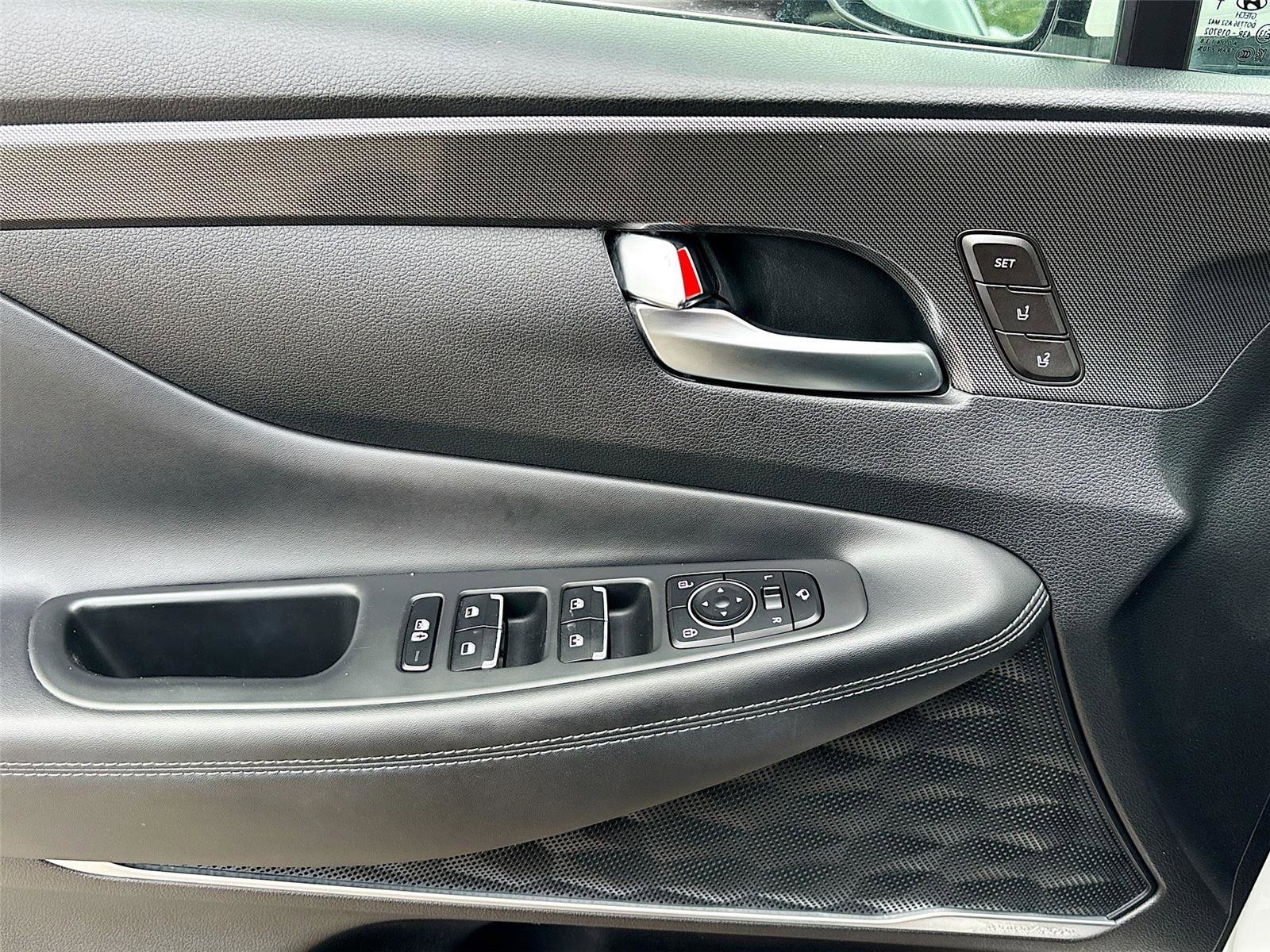 Used 2021 Hyundai Santa Fe Limited AWD/4WD image 18