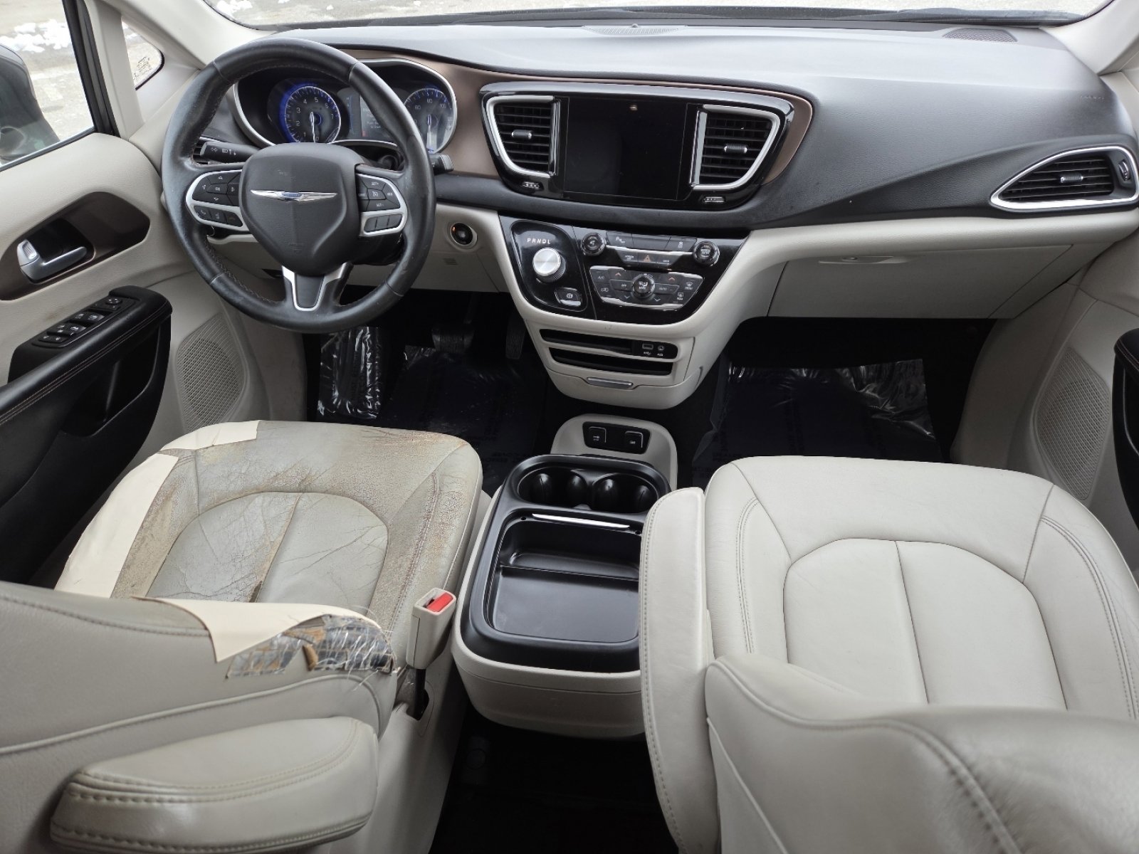 Used 2017 Chrysler Pacifica Touring-L w/ Tire & Wheel Group image 21