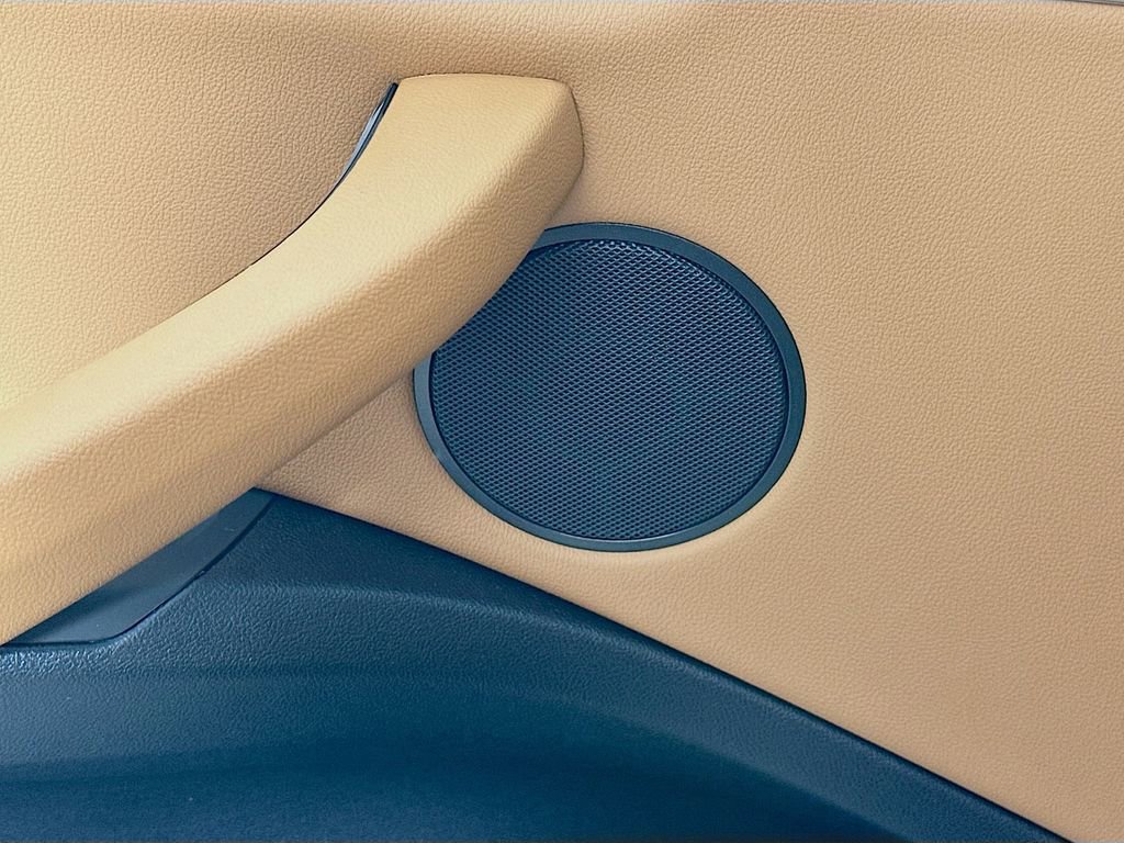 Used 2025 BMW X4 xDrive30i w/ Premium Package image 23