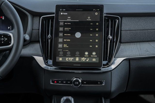 New 2026 Volvo XC90 B6 Ultra w/ Protection Package image 21