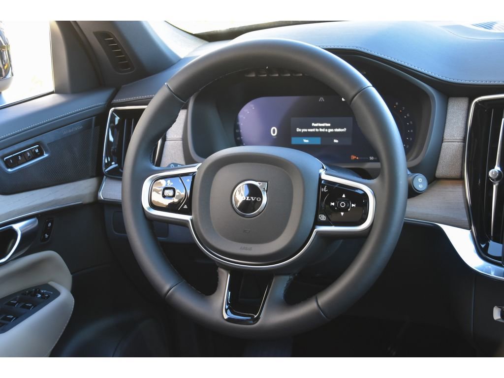 New 2026 Volvo XC90 B6 Plus w/ Protection Package Premier image 18
