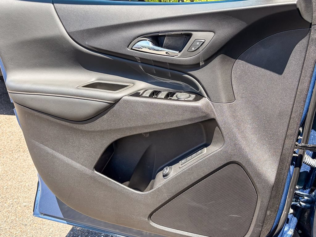 Used 2024 Chevrolet Equinox Premier w/ LPO, Floor Liner Package AWD/4WD image 45