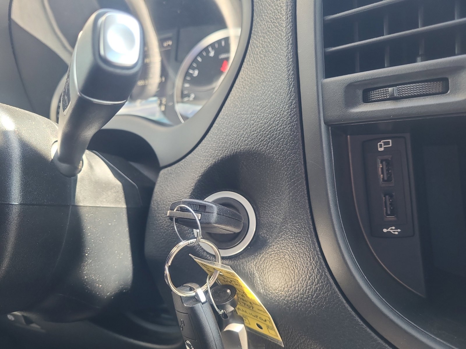 Used 2023 Mercedes-Benz Metris image 29