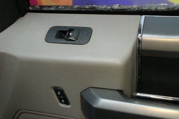 Used 2018 Ford F150 XLT w/ Equipment Group 302A Luxury image 9