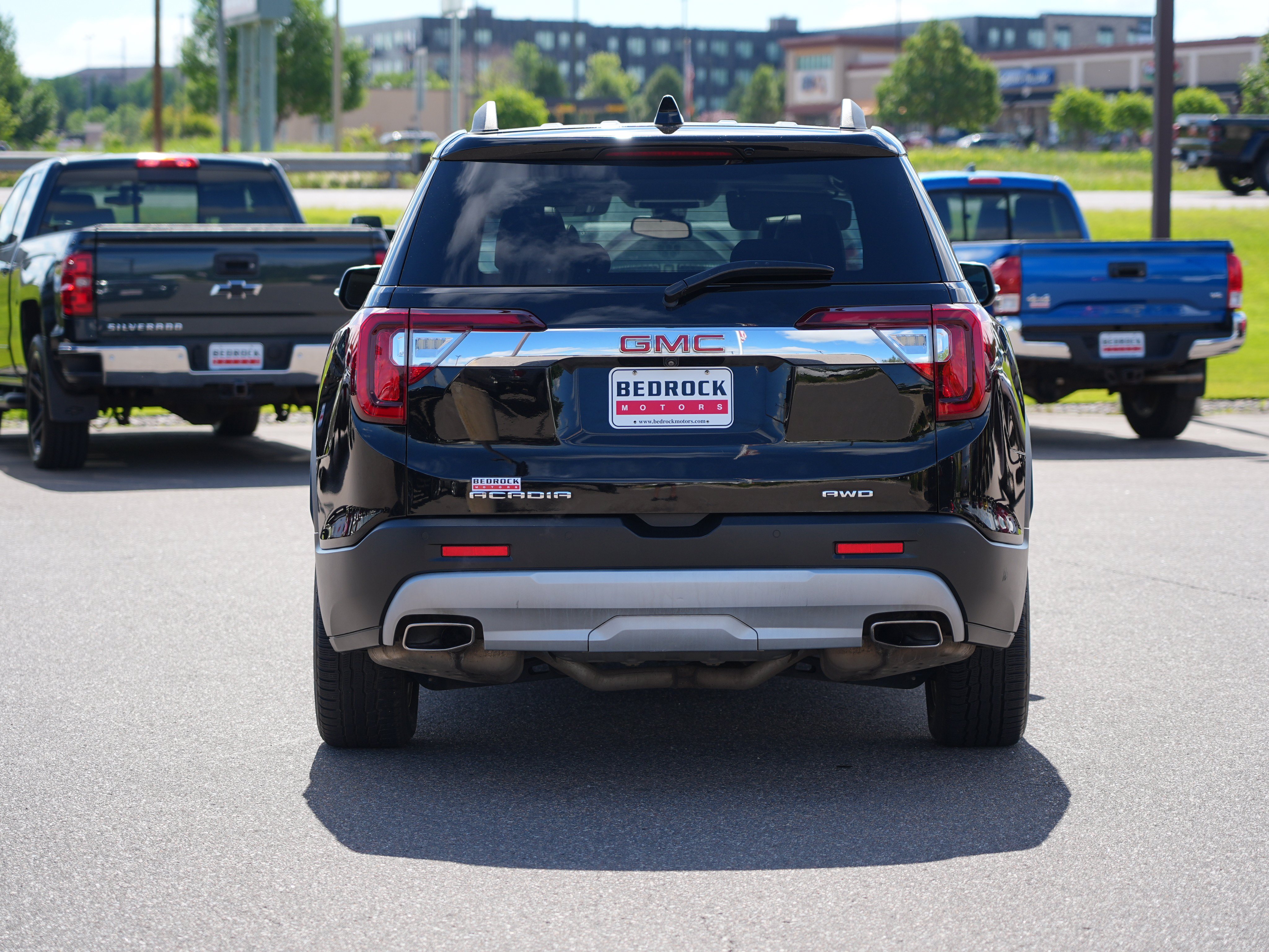 Used 2021 GMC Acadia SLT w/ Preferred Package AWD/4WD image 4
