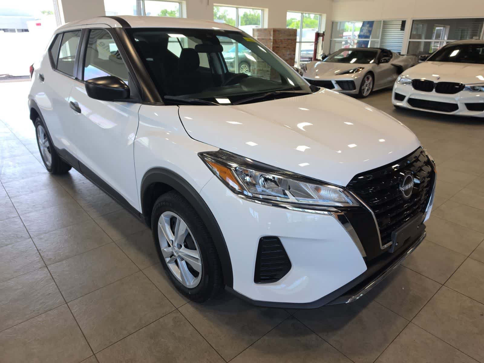 Used 2022 Nissan Kicks S FWD image 5