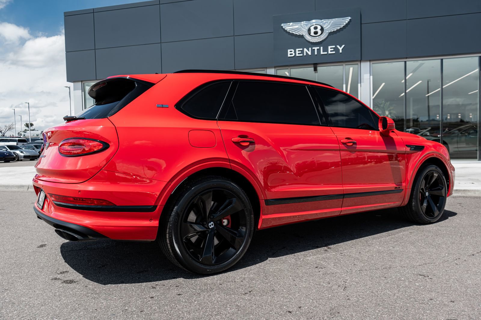 Used 2023 Bentley Bentayga Extended Wheelbase AWD/4WD image 13