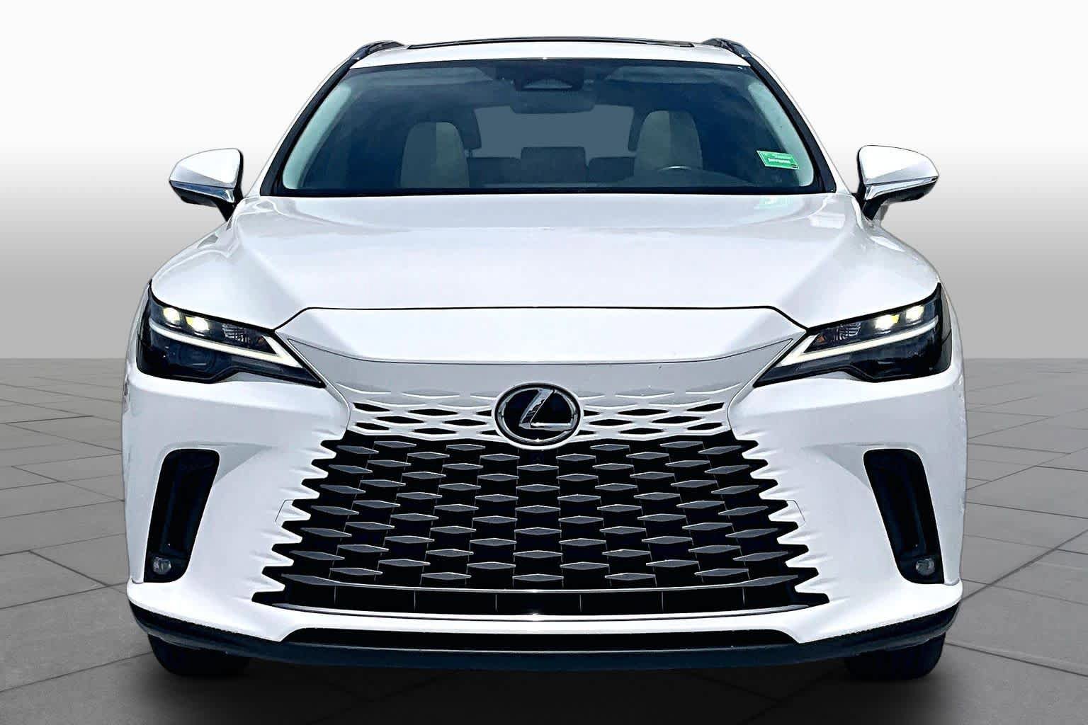 Used 2023 Lexus RX 350 Premium Plus w/ Cold Area Package FWD image 4