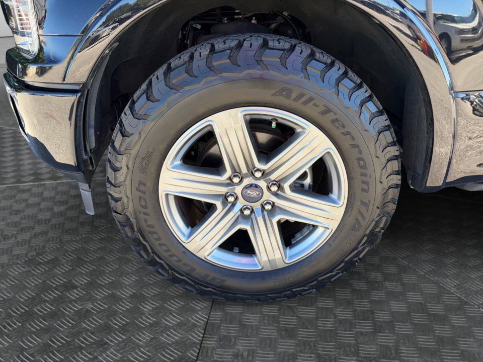 Used 2019 Ford F150 Lariat w/ Equipment Group 502A Luxury AWD/4WD image 27
