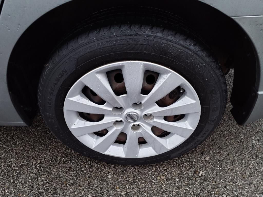 Used 2014 Nissan Sentra SV FWD image 25