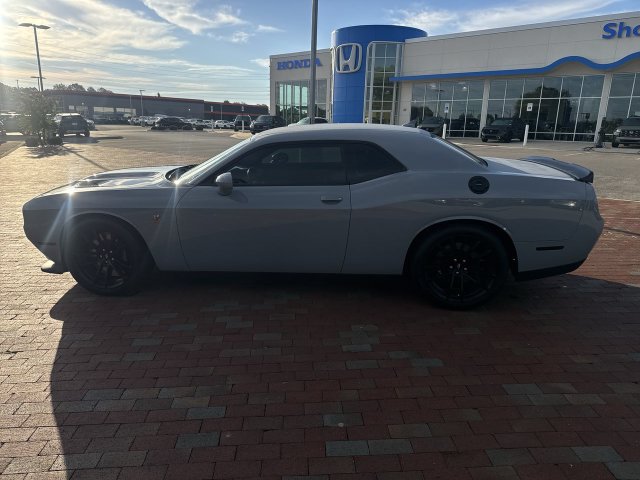 Used 2021 Dodge Challenger R/T Scat Pack w/ Dynamics Package RWD image 33