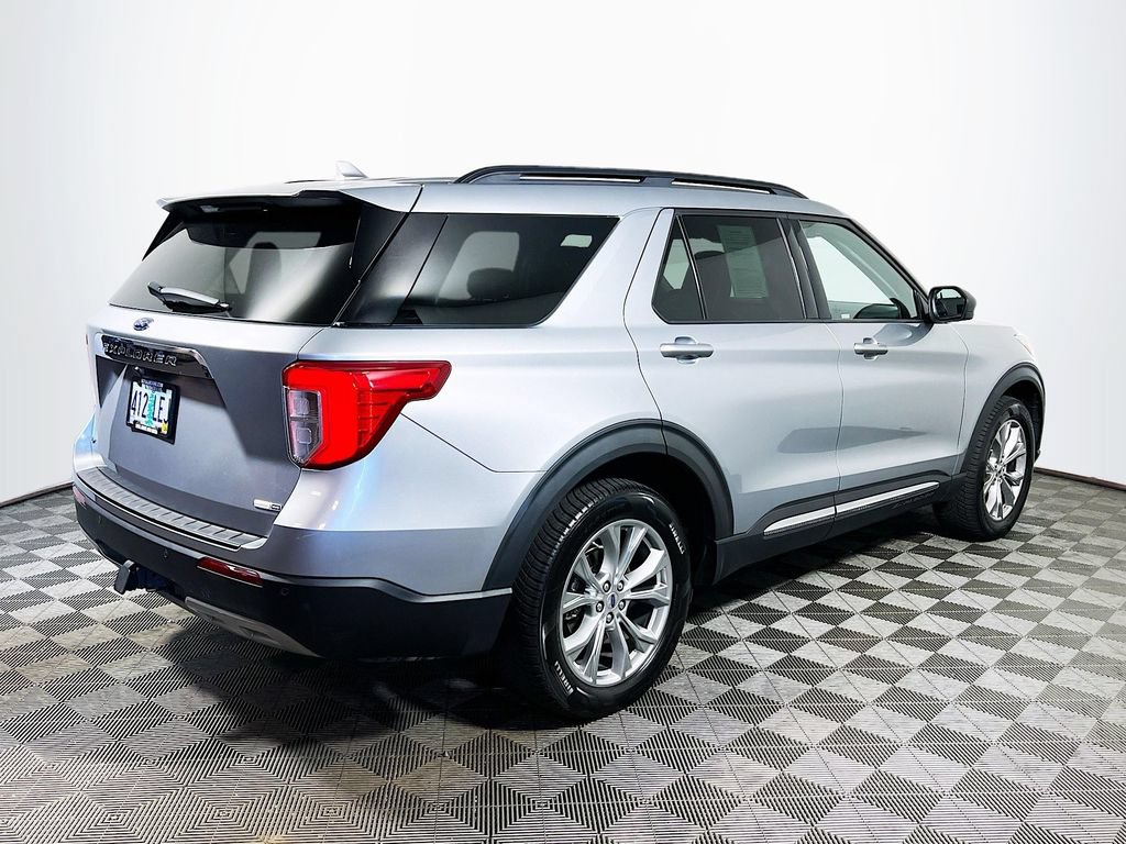 Used 2020 Ford Explorer XLT w/ Equipment Group 202A AWD/4WD image 7