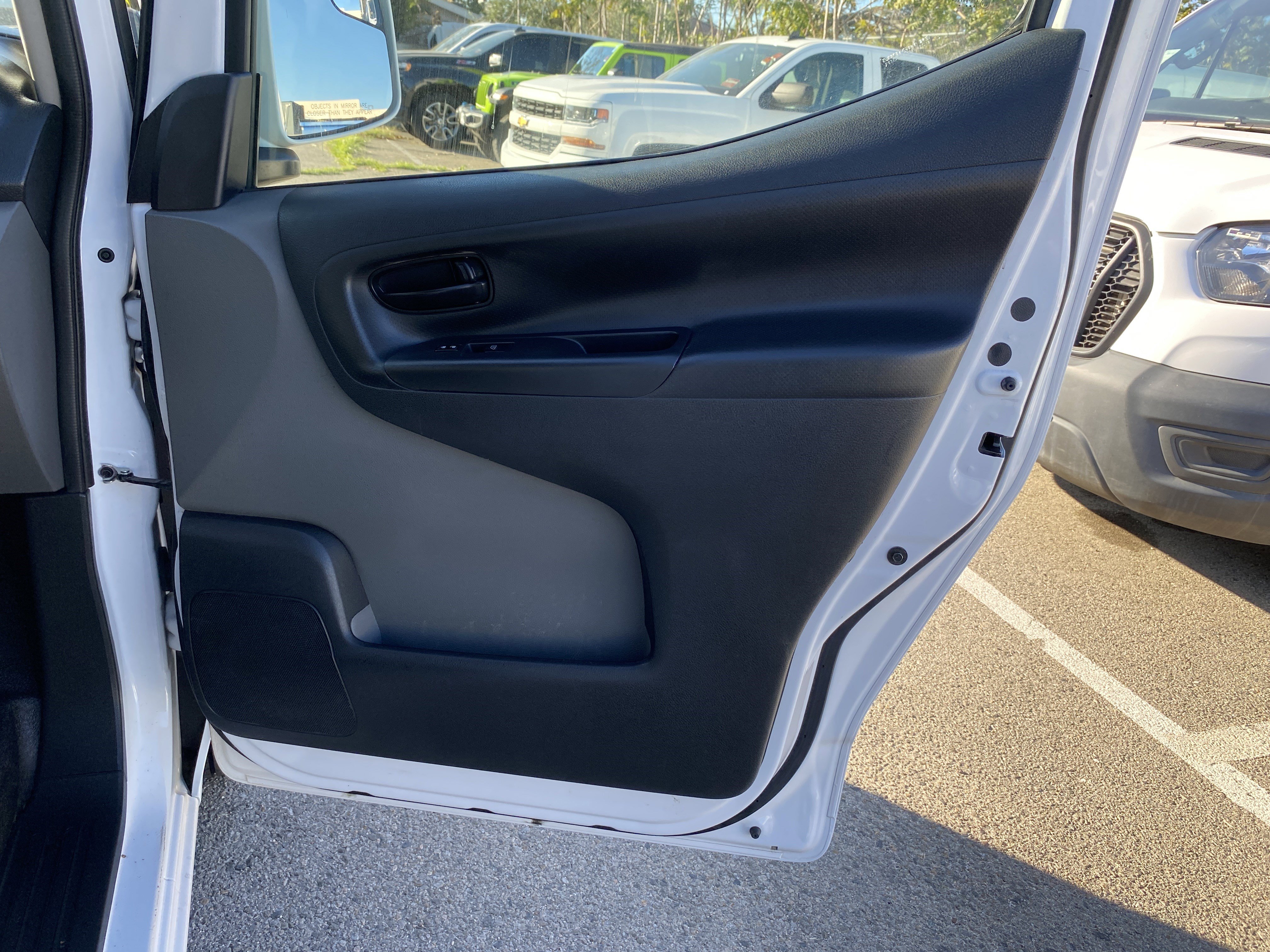 Used 2019 Nissan NV200 SV image 21