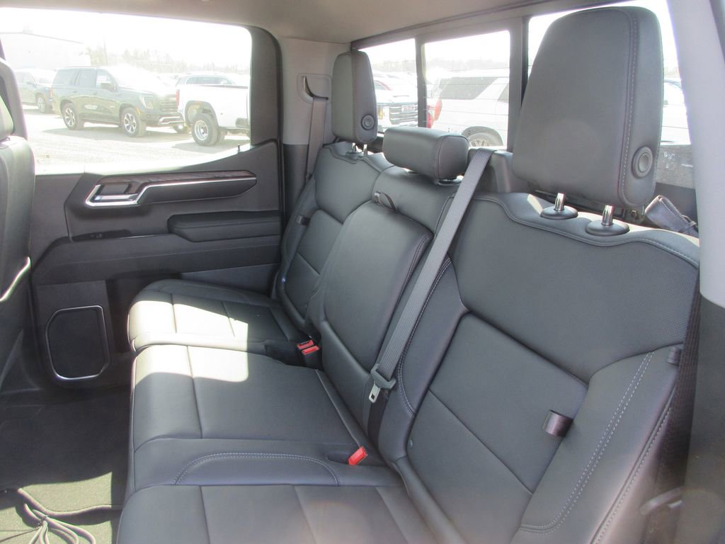 New 2026 GMC Sierra 1500 SLT image 14