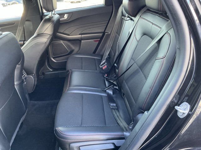 Used 2025 Ford Escape ST-Line image 13