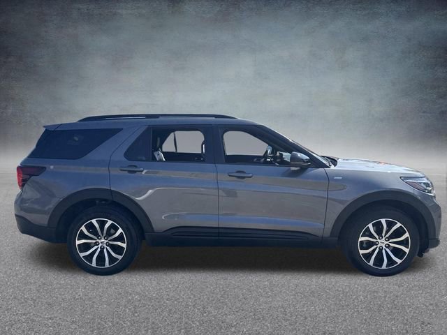 Used 2025 Ford Explorer ST-Line image 5