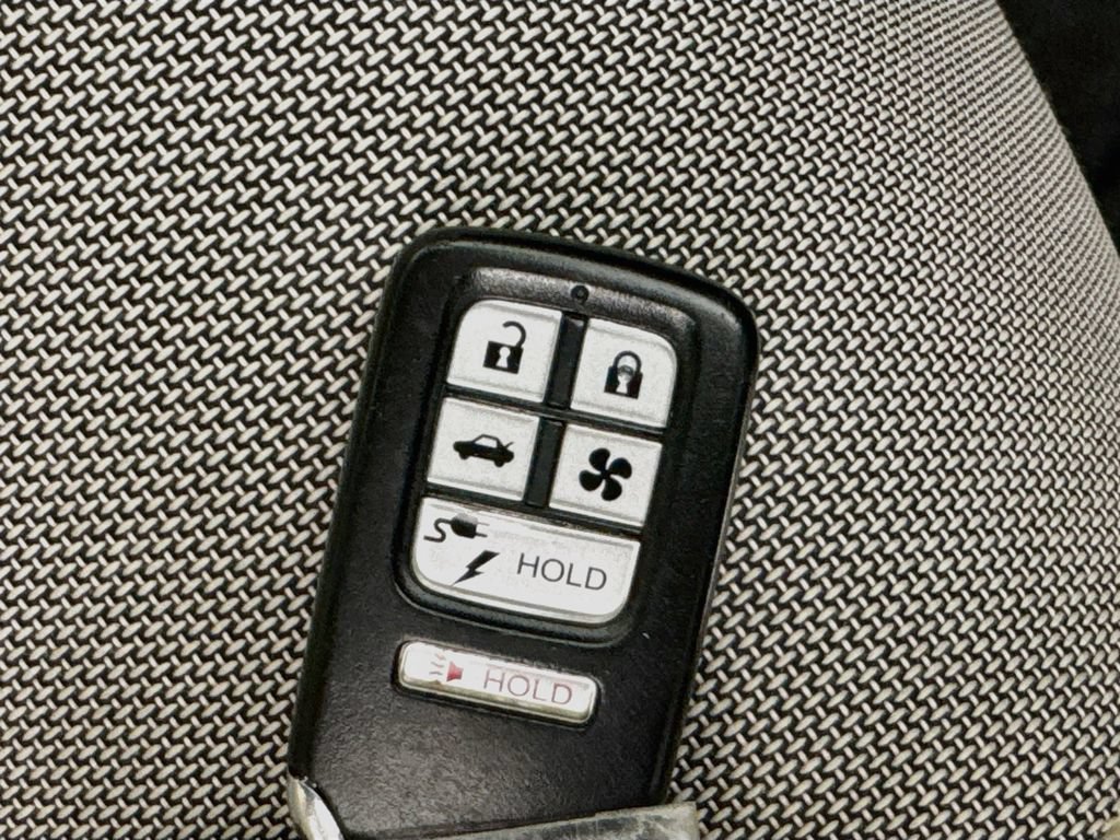 Used 2018 Honda Clarity Plug-In Hybrid image 37
