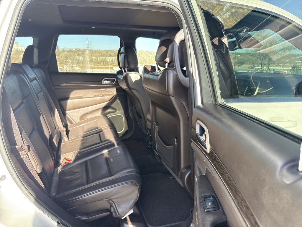 Used 2016 Jeep Grand Cherokee Summit w/ Platinum Series Group image 23