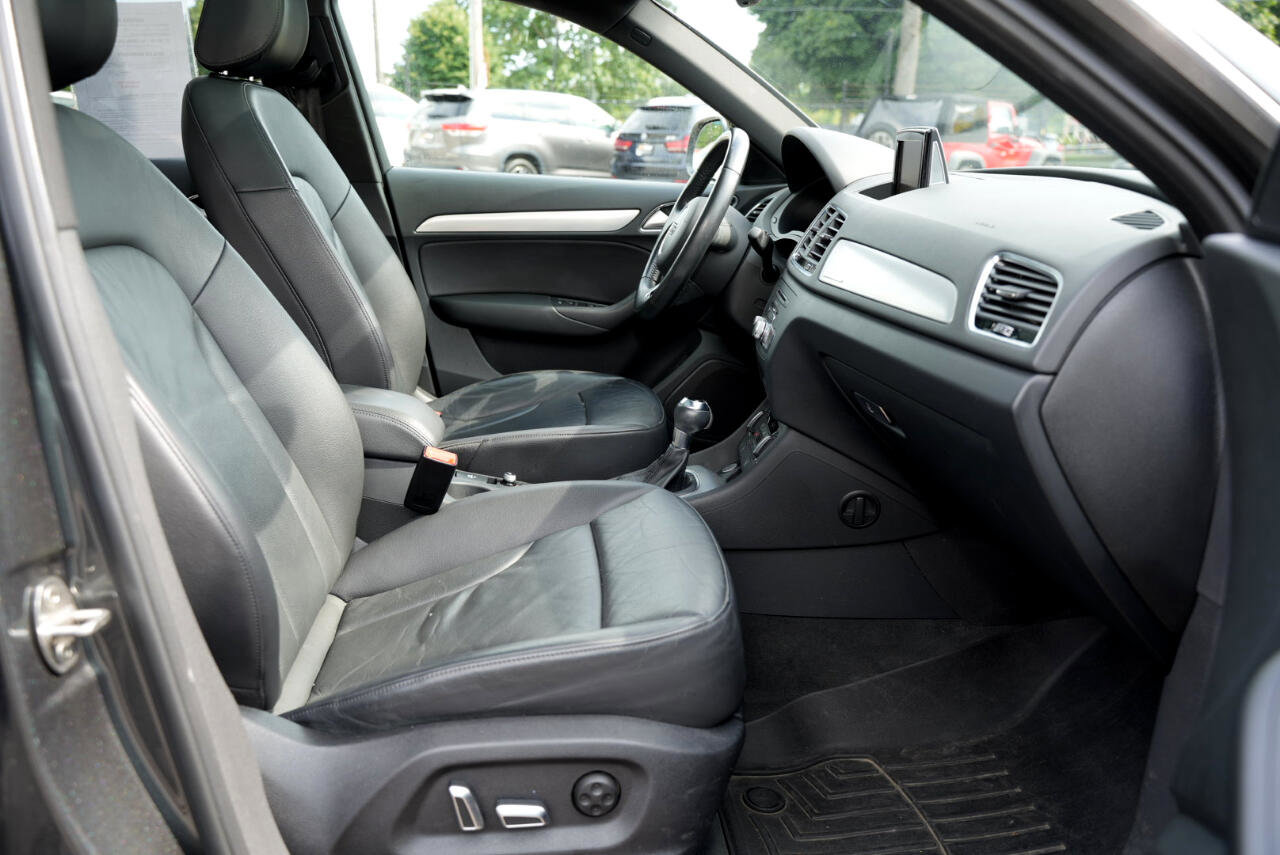 Used 2018 Audi Q3 2.0T Premium Plus image 22