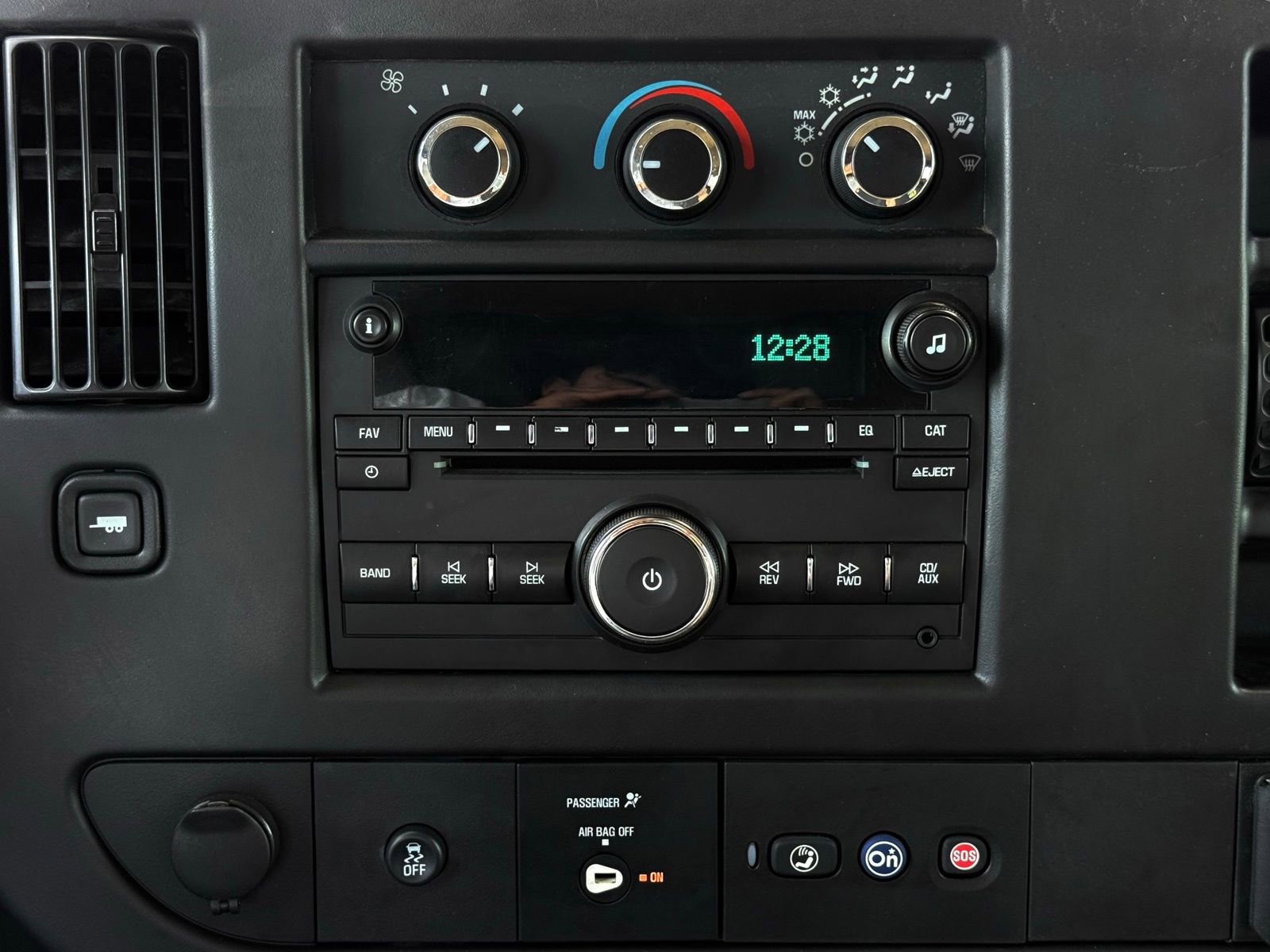 Used 2016 Chevrolet Express 2500 LS RWD image 35