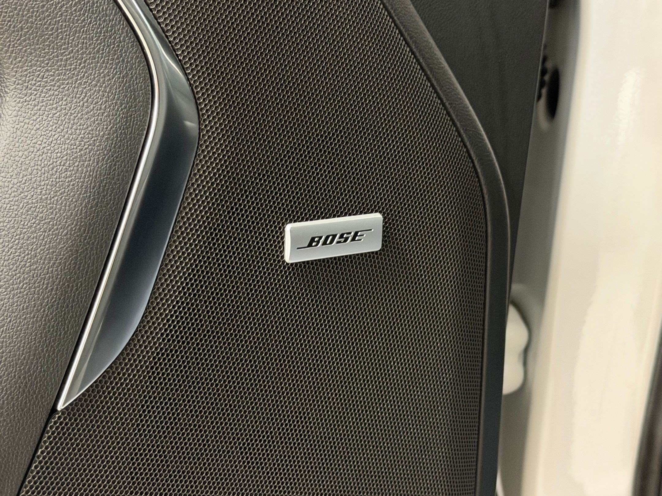 Used 2024 Chevrolet Tahoe Premier w/ Advanced Technology Package AWD/4WD image 36