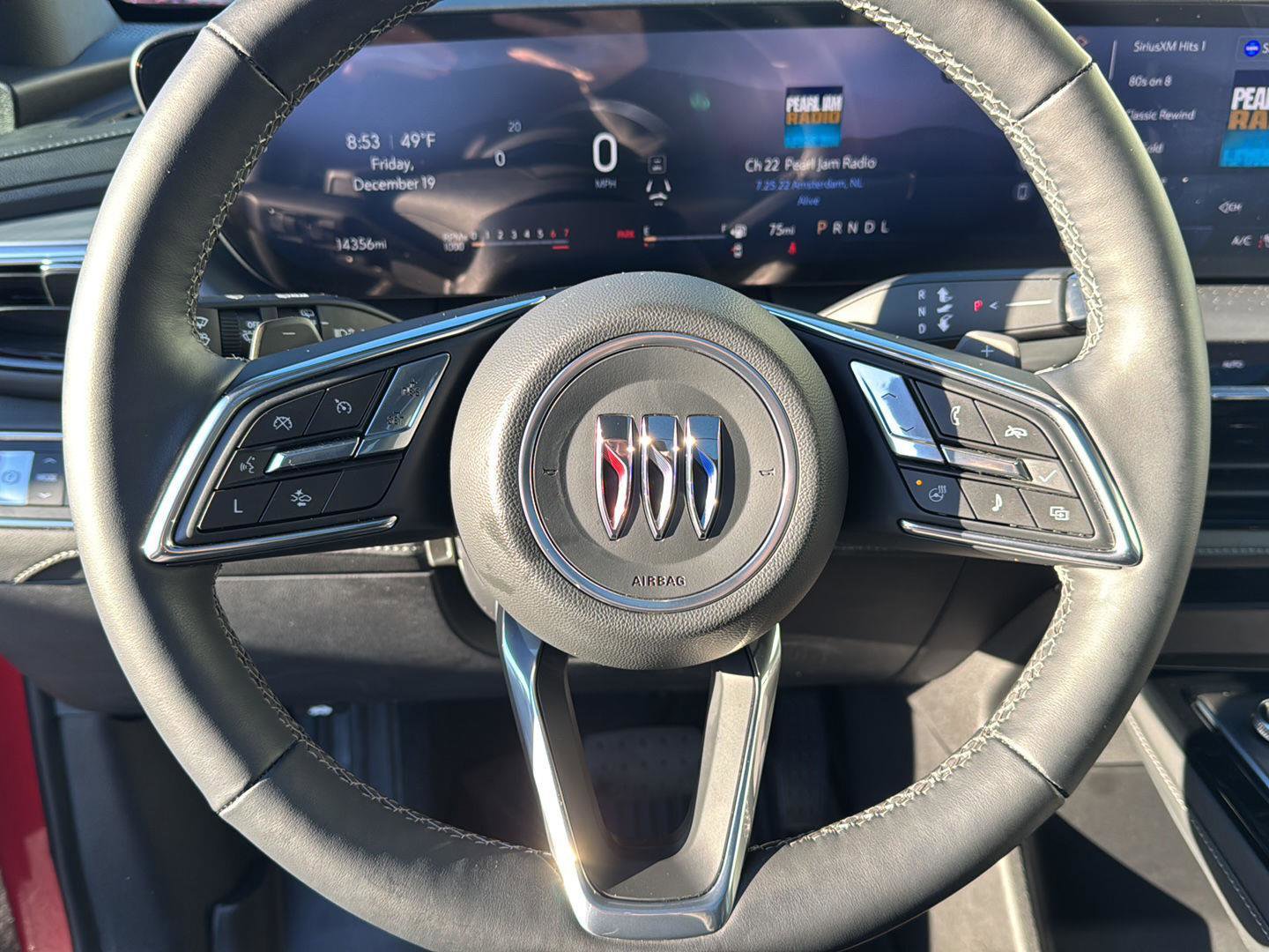 Used 2025 Buick Enclave Avenir image 17