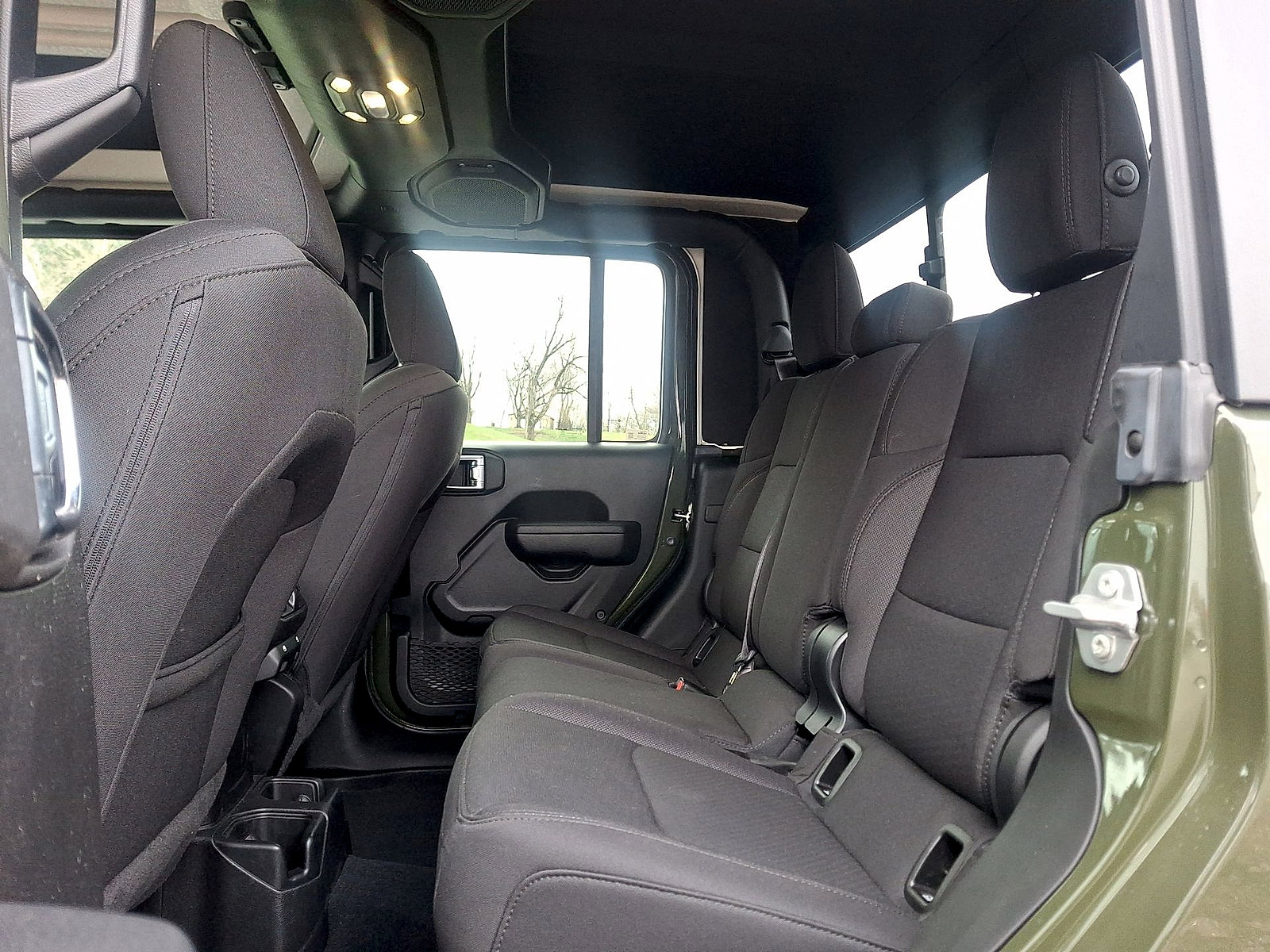New 2023 Jeep Gladiator Sport AWD/4WD image 13