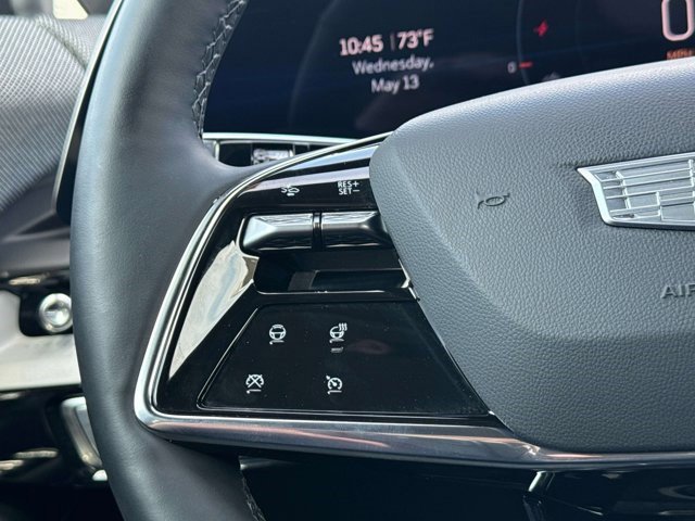 Certified 2025 Cadillac Optiq Luxury 2 w/ LPO, Floor Liner Package AWD/4WD image 8