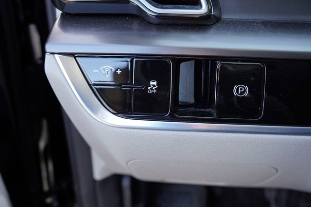 Used 2023 Kia Sportage EX image 22
