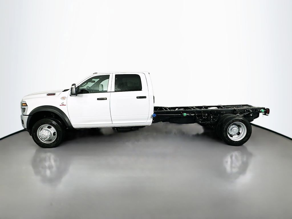 New 2026 RAM 5500 Tradesman AWD/4WD image 4