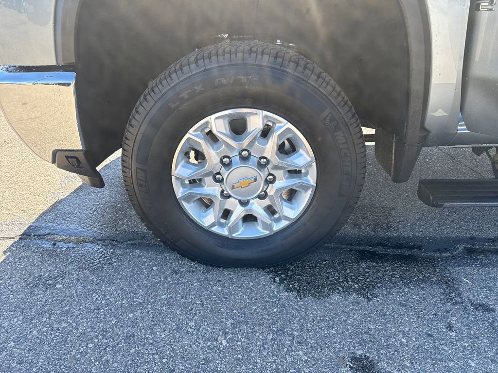 Used 2025 Chevrolet Silverado 2500 LTZ w/ LTZ Premium Package image 28