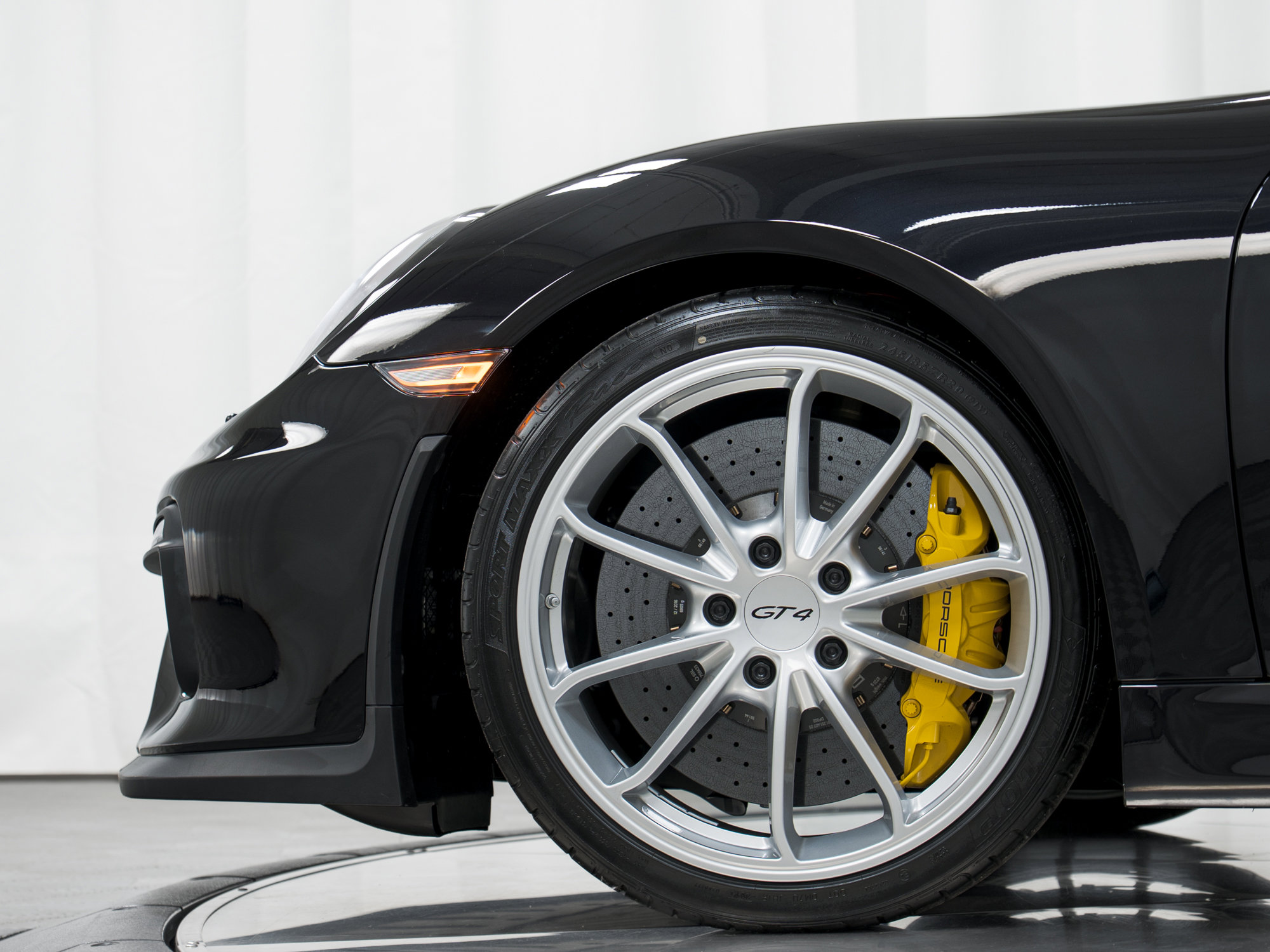 Used 2016 Porsche Cayman GT4 image 39