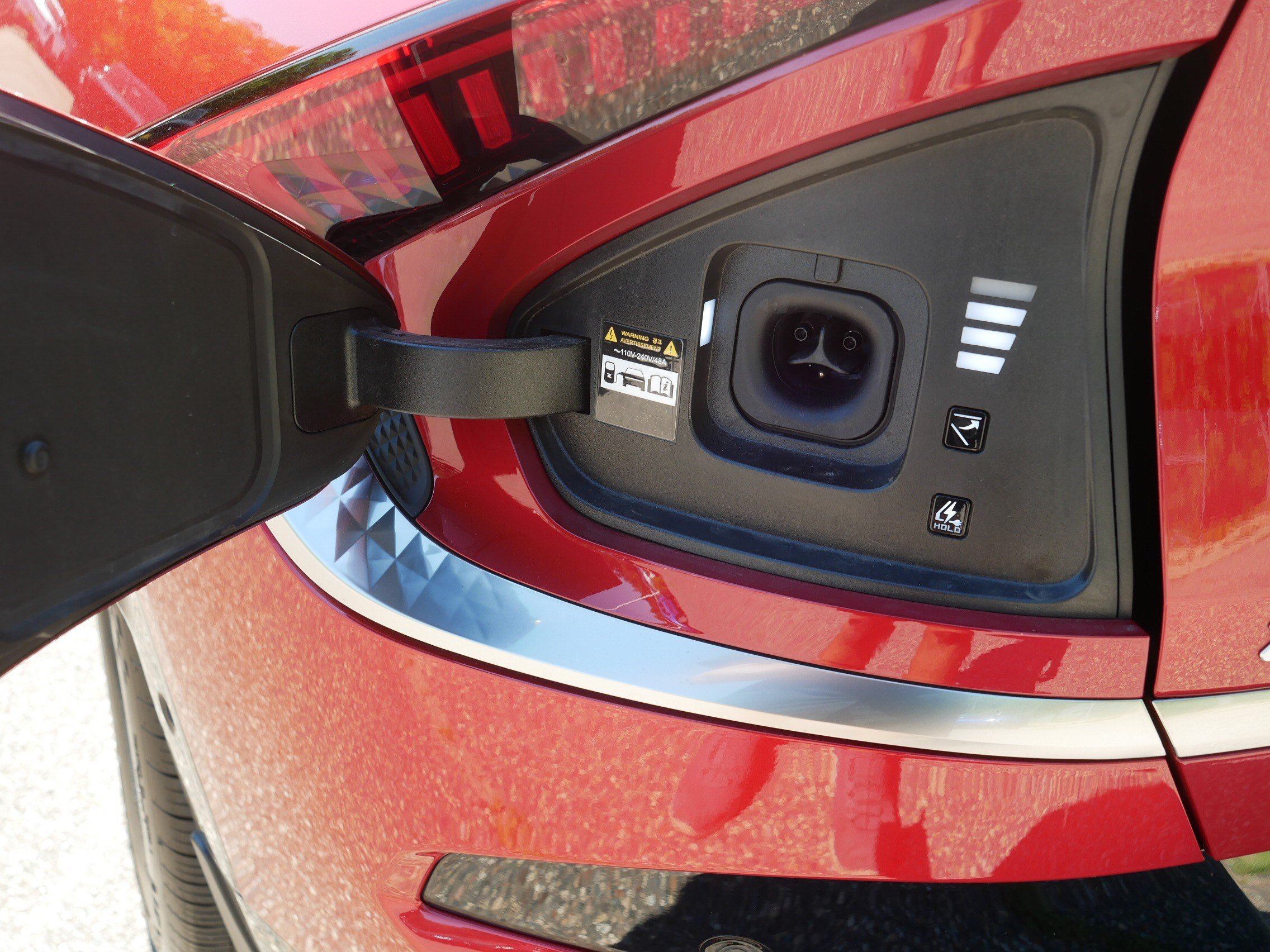 Certified 2025 Kia EV6 Wind AWD/4WD image 36