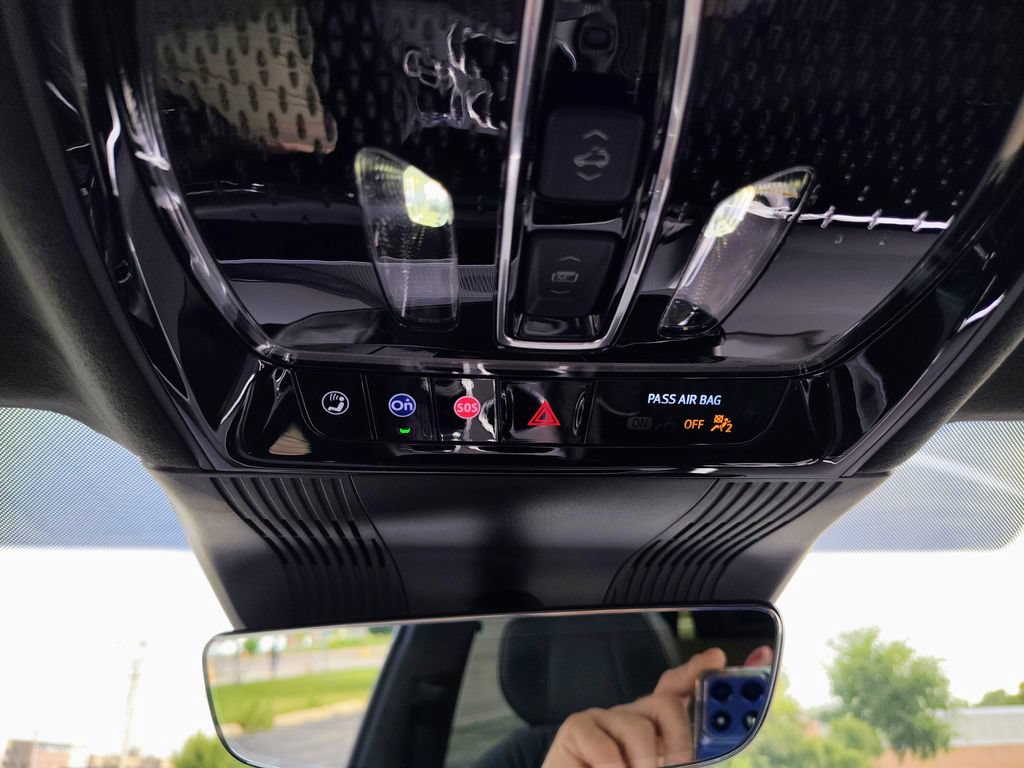 New 2027 Cadillac Vistiq Premium Luxury AWD/4WD image 32