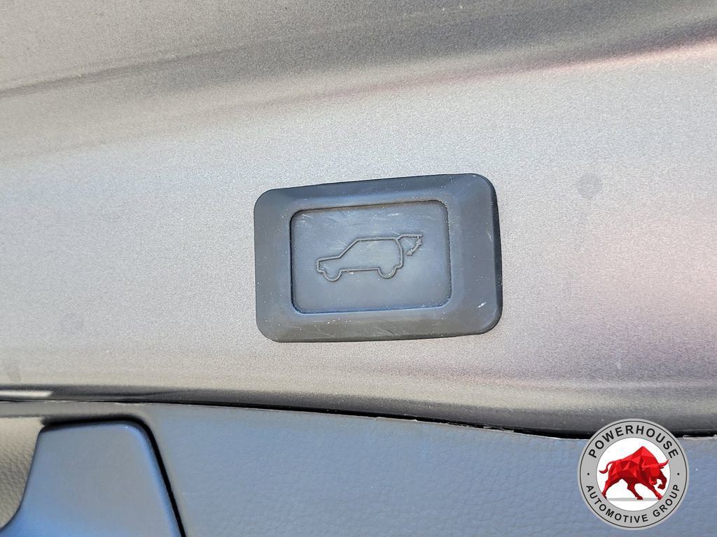 Used 2023 Toyota RAV4 XLE w/ Convenience Package FWD image 15