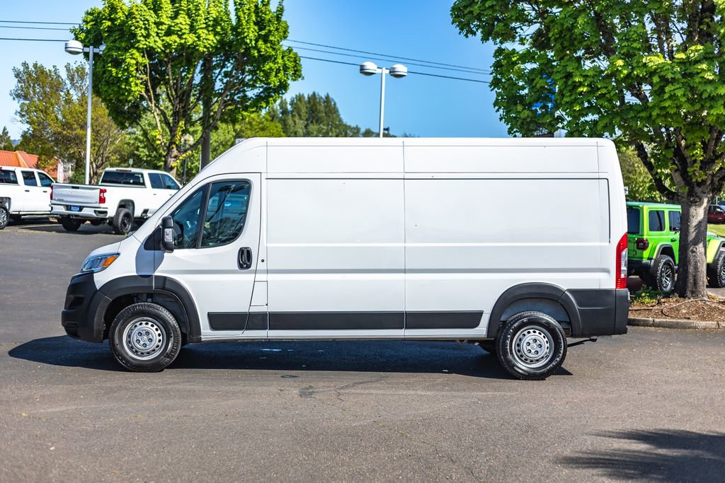 Used 2025 RAM ProMaster 2500 w/ Convenience Group FWD image 12