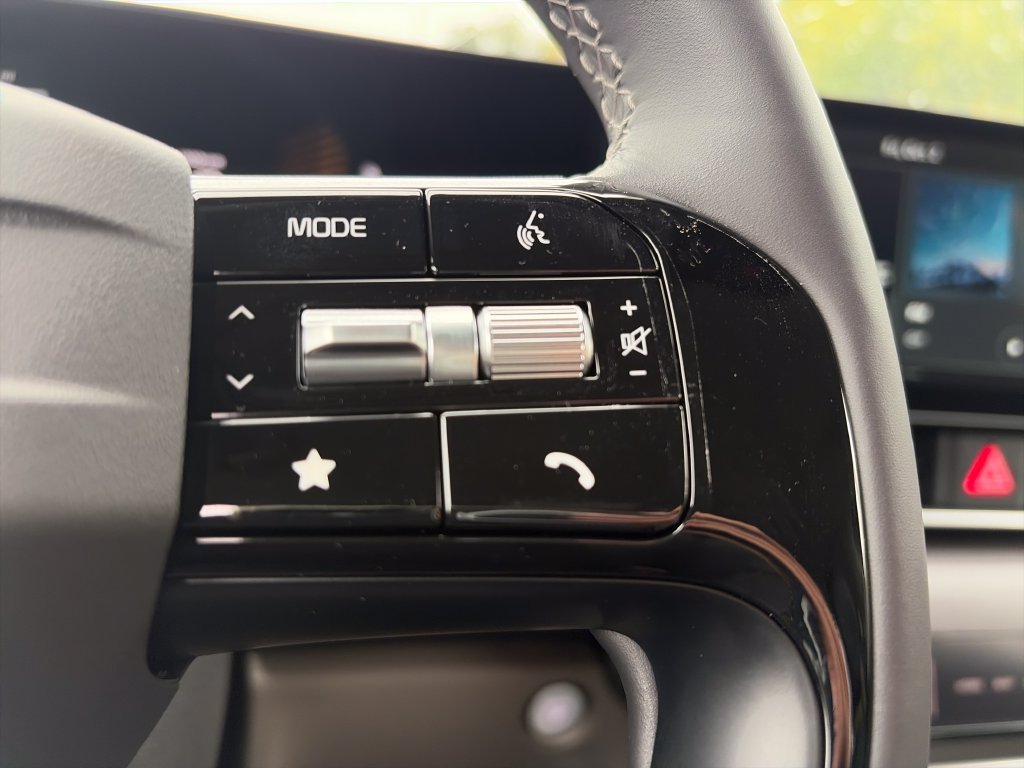 New 2027 Kia Carnival EX FWD image 13