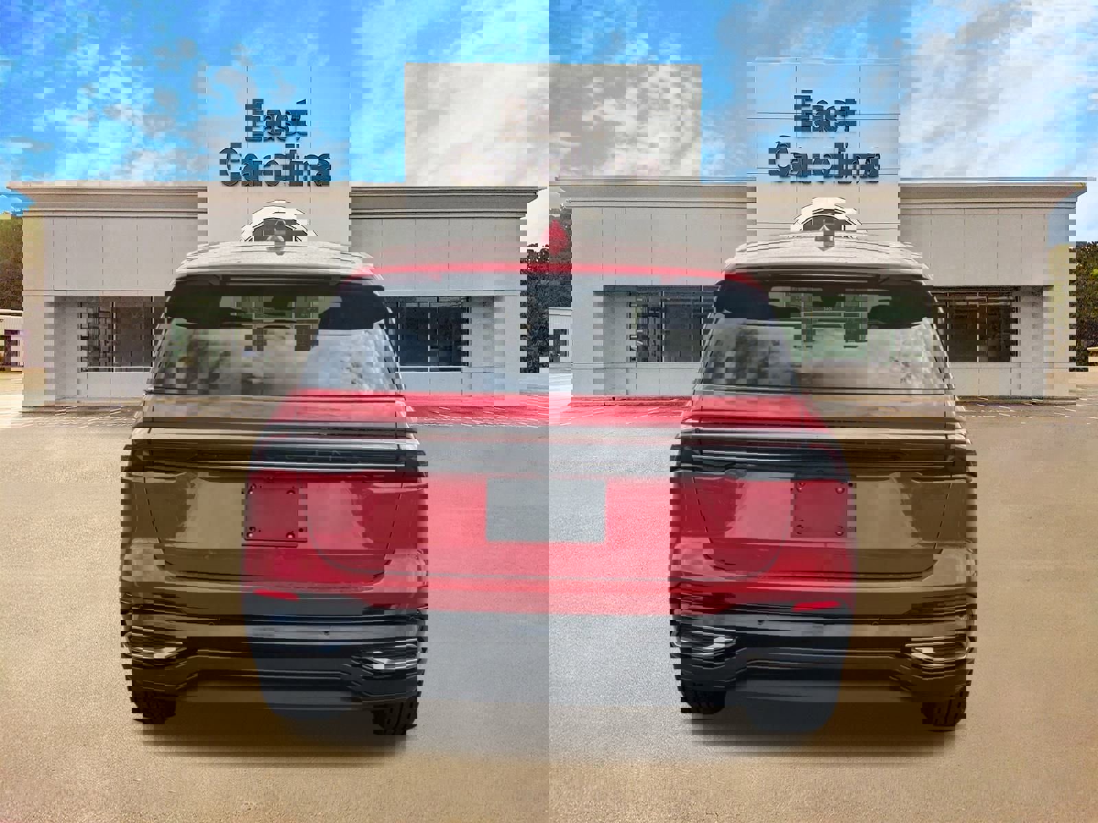 Used 2025 Lincoln Nautilus Premier w/ Equipment Group 102A image 4