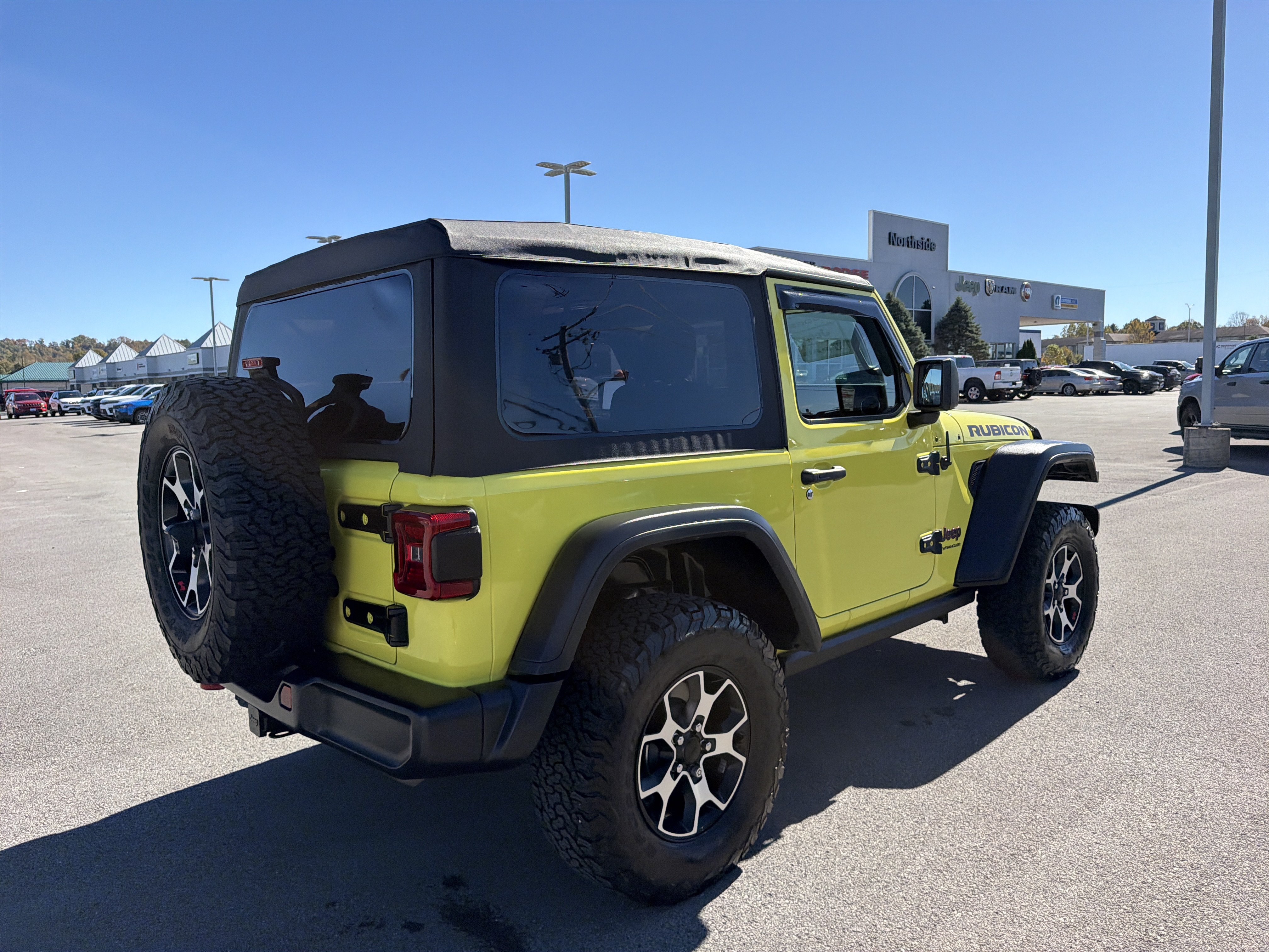 Used 2023 Jeep Wrangler Rubicon w/ LED Lighting Group AWD/4WD image 6