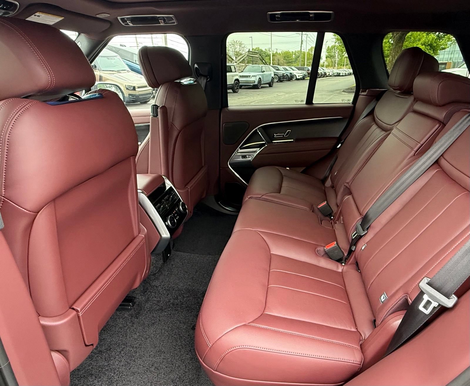 New 2026 Land Rover Range Rover SE AWD/4WD image 16