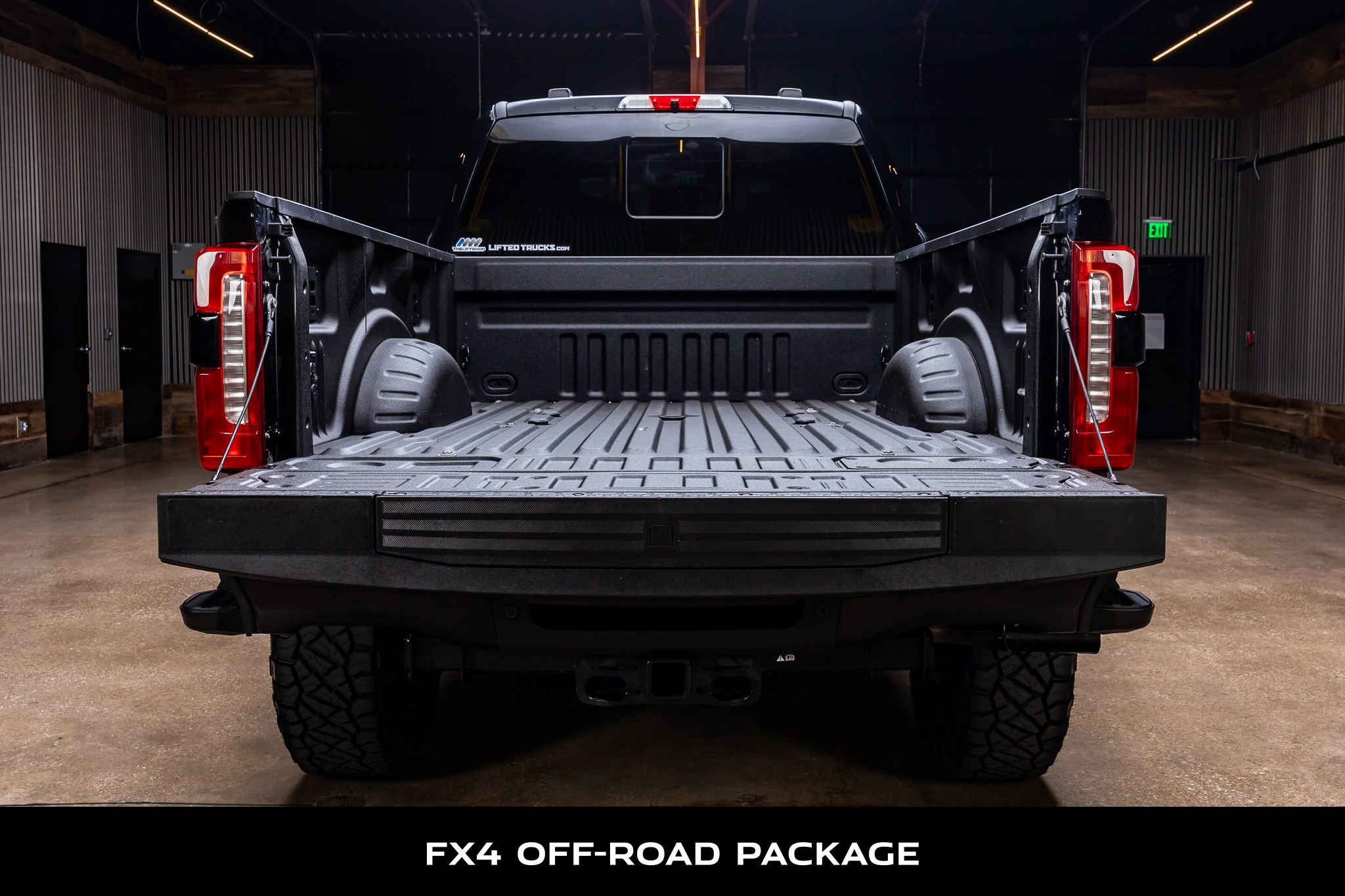 Used 2024 Ford F350 Lariat w/ Lariat Ultimate Package AWD/4WD image 9