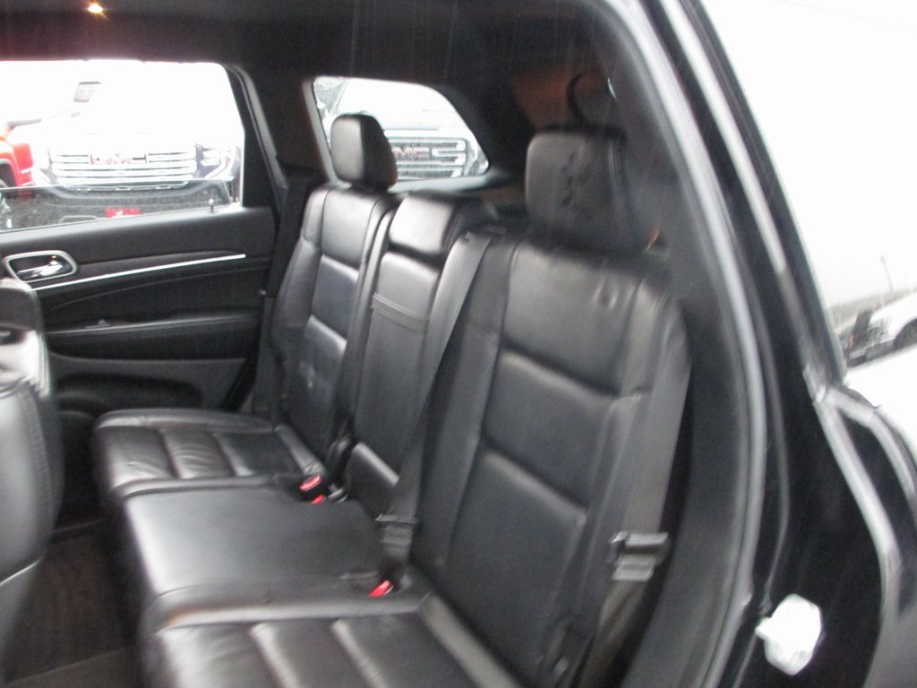 Used 2018 Jeep Grand Cherokee Limited image 16