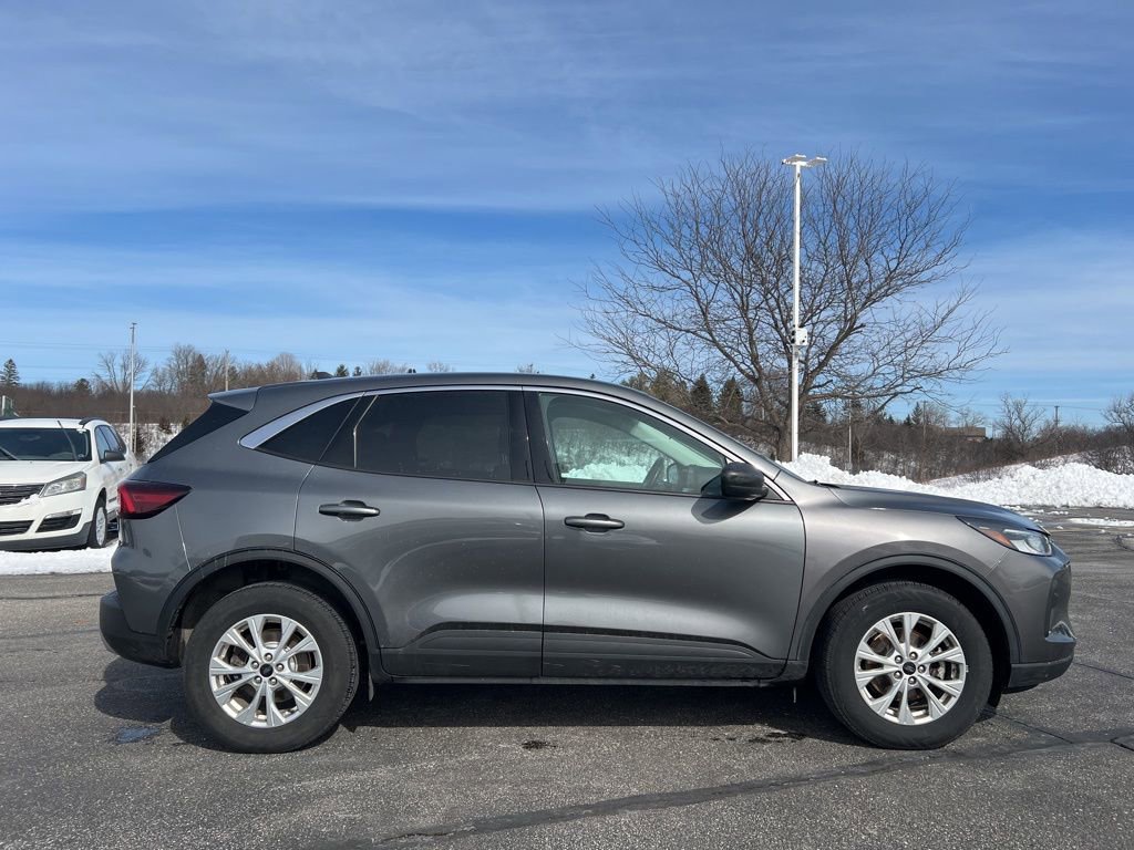 Used 2023 Ford Escape Active image 3
