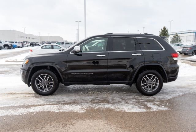 Used 2021 Jeep Grand Cherokee Limited w/ Trailer Tow Group IV image 4