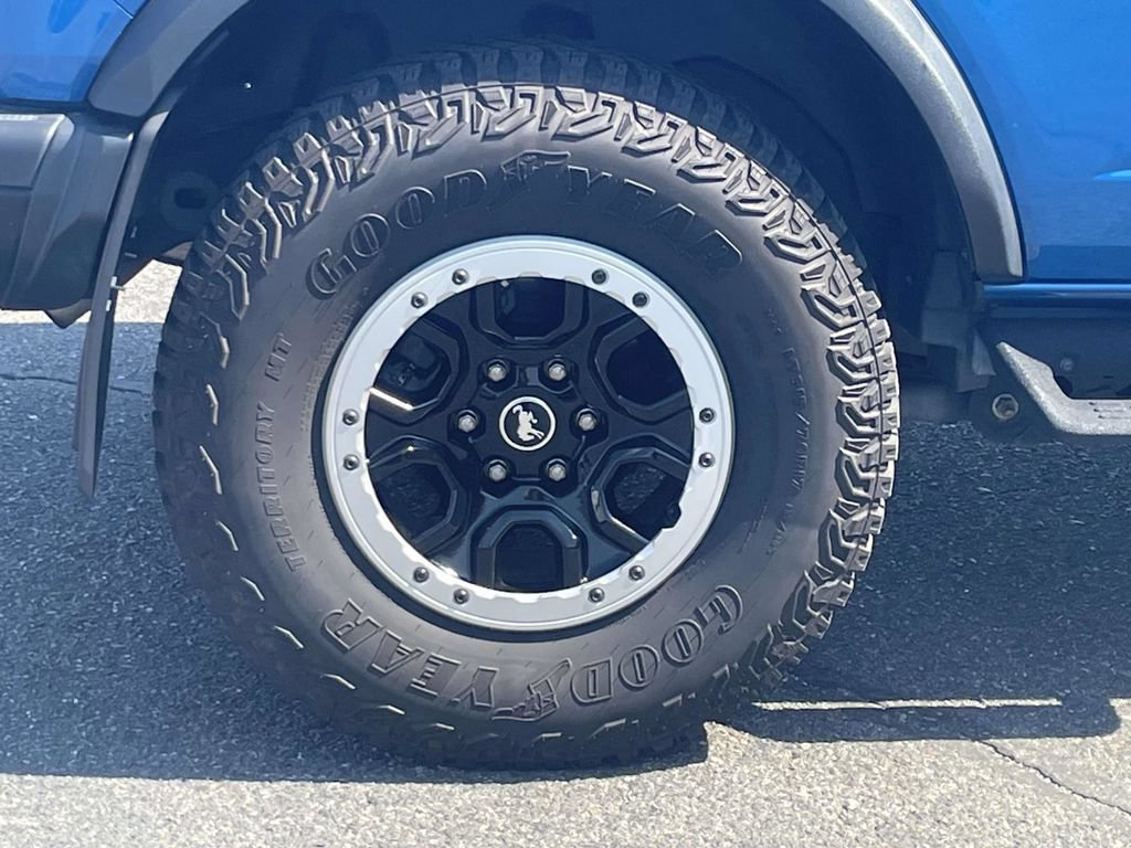 Used 2023 Ford Bronco Badlands w/ Sasquatch Package AWD/4WD image 13