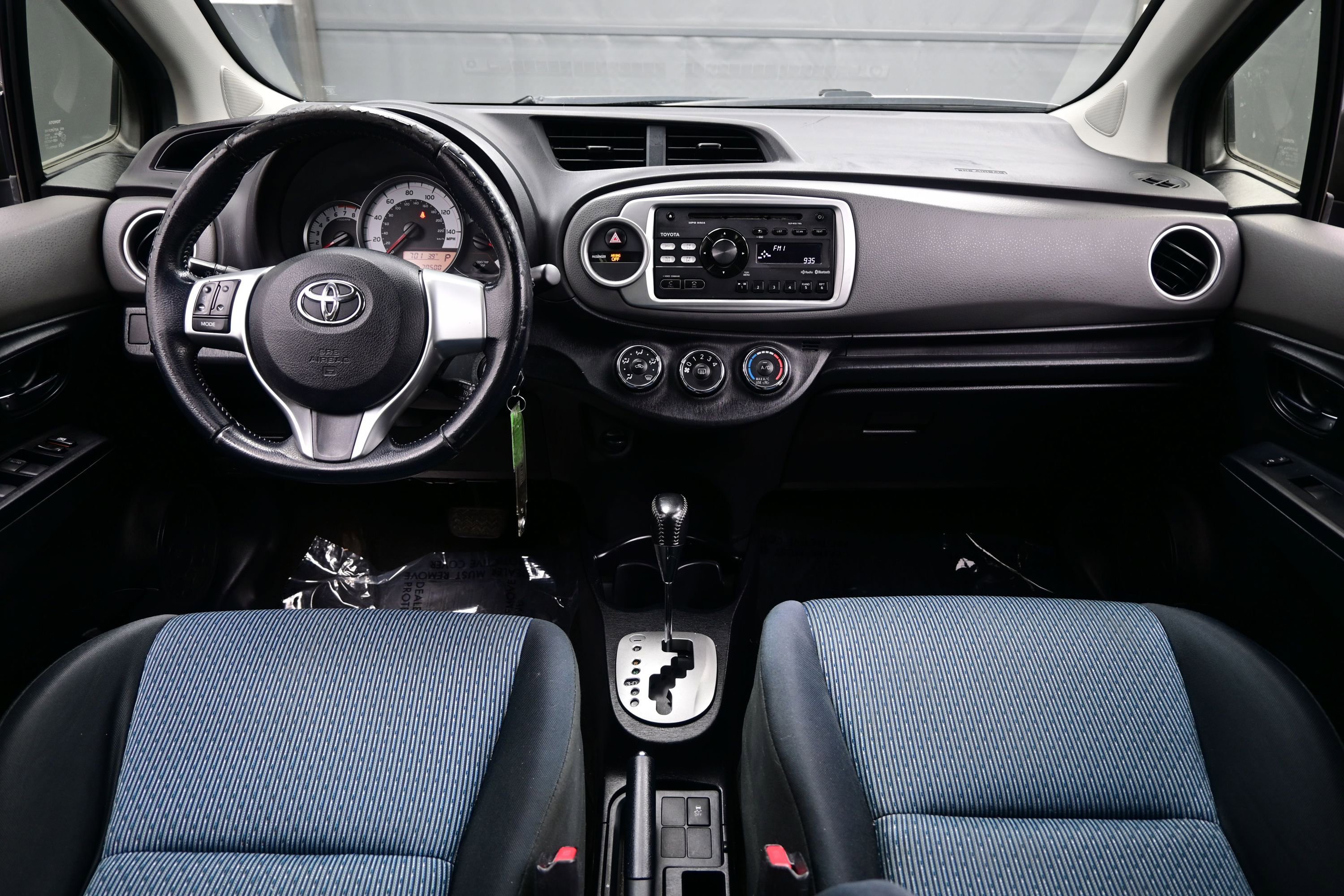 Used 2014 Toyota Yaris SE FWD image 16