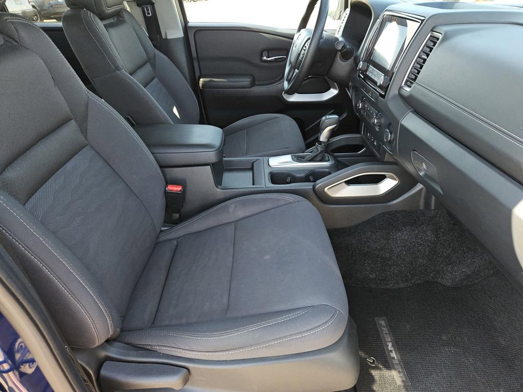 Used 2022 Nissan Frontier SV w/ Technology Package image 28
