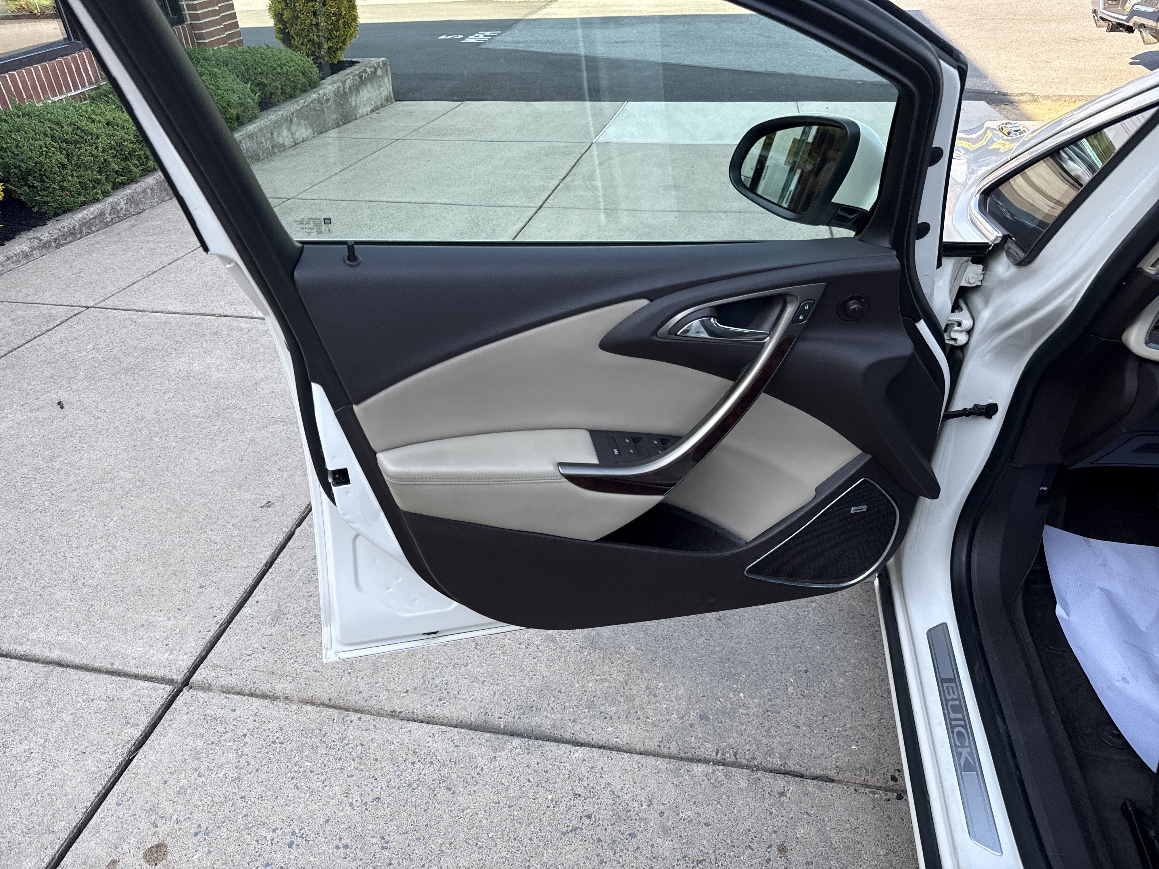 Used 2014 Buick Verano Leather FWD image 15